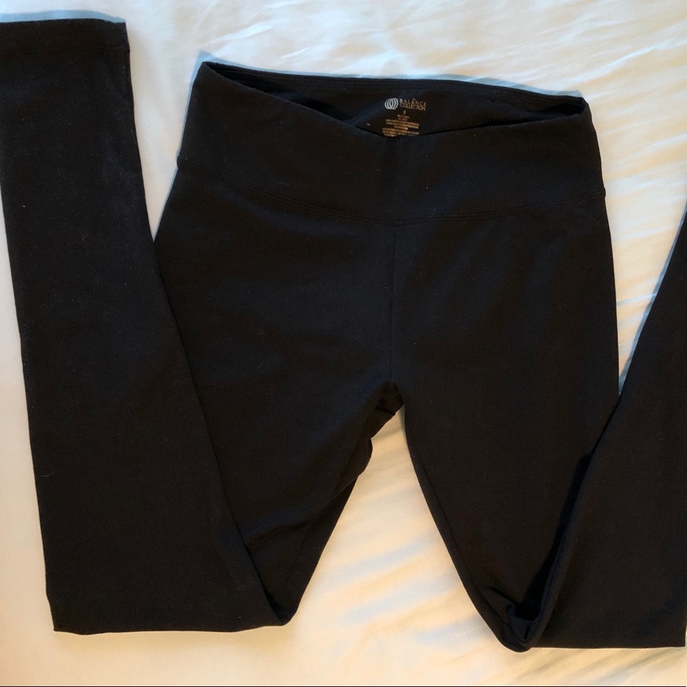 Classic black leggings